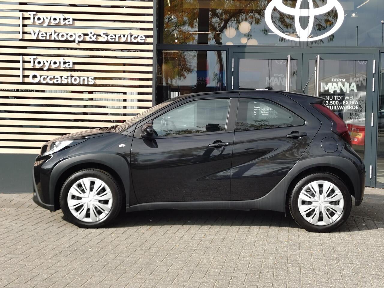 Toyota AYGO X 1.0 VVT-i MT Play