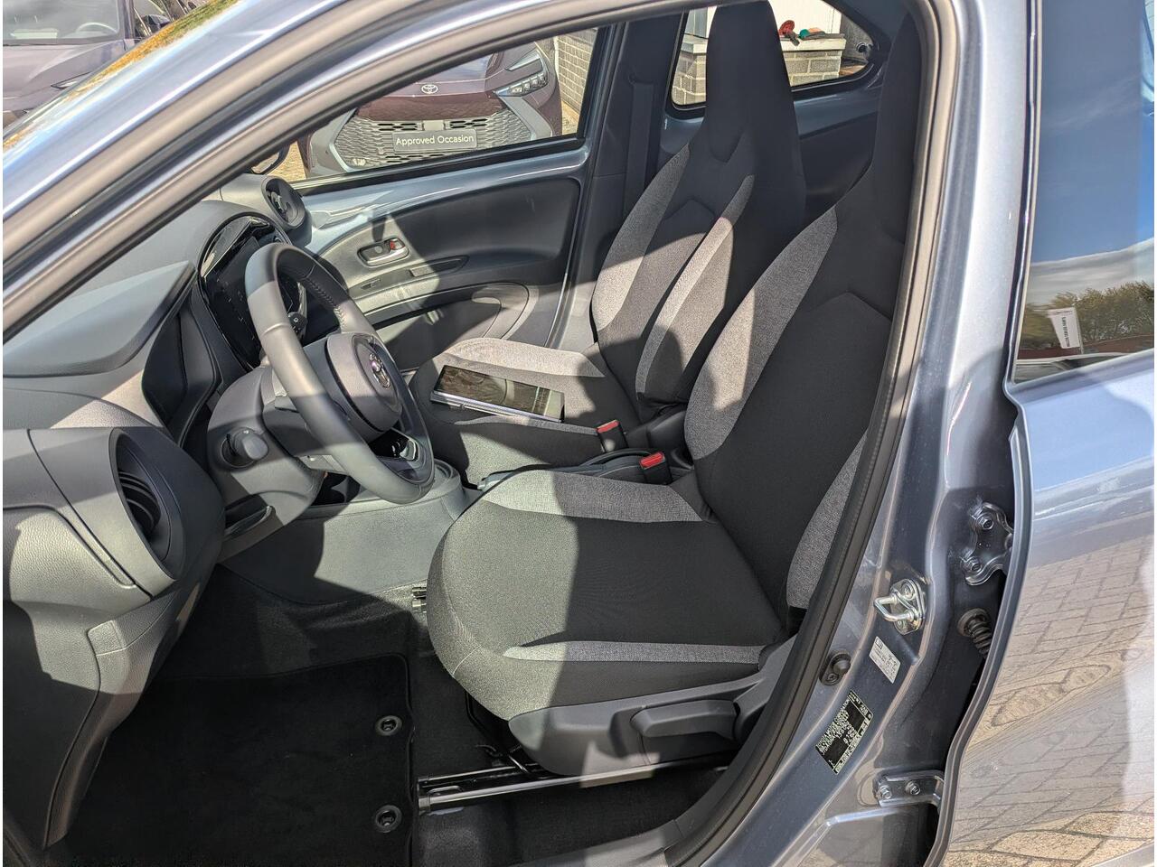 Toyota AYGO X 1.0 VVT-i S-CVT Play | Rijklaar | All season | NLauto