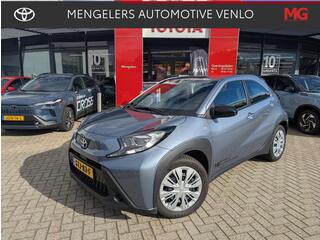 toyota-aygo-x-1.0-vvt-i-s-cvt-play-