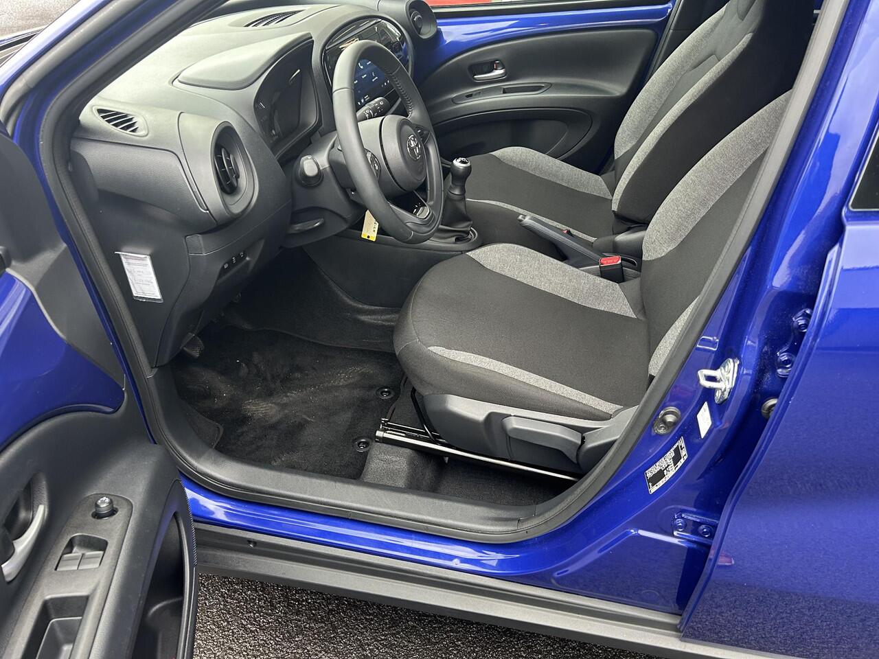 Toyota AYGO X 1.0 VVT-i MT Play