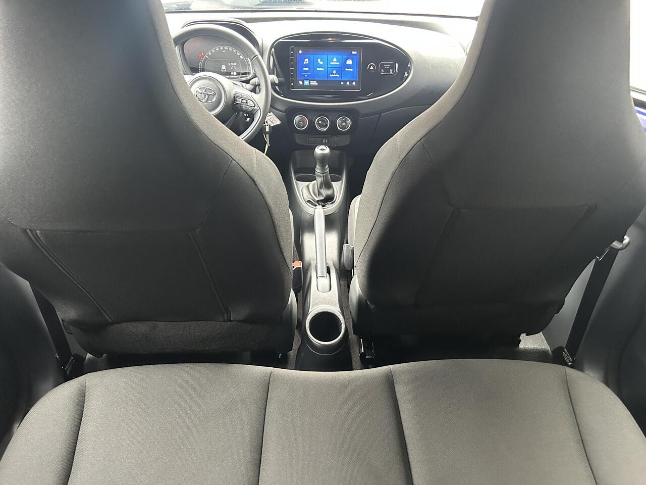 Toyota AYGO X 1.0 VVT-i MT Play