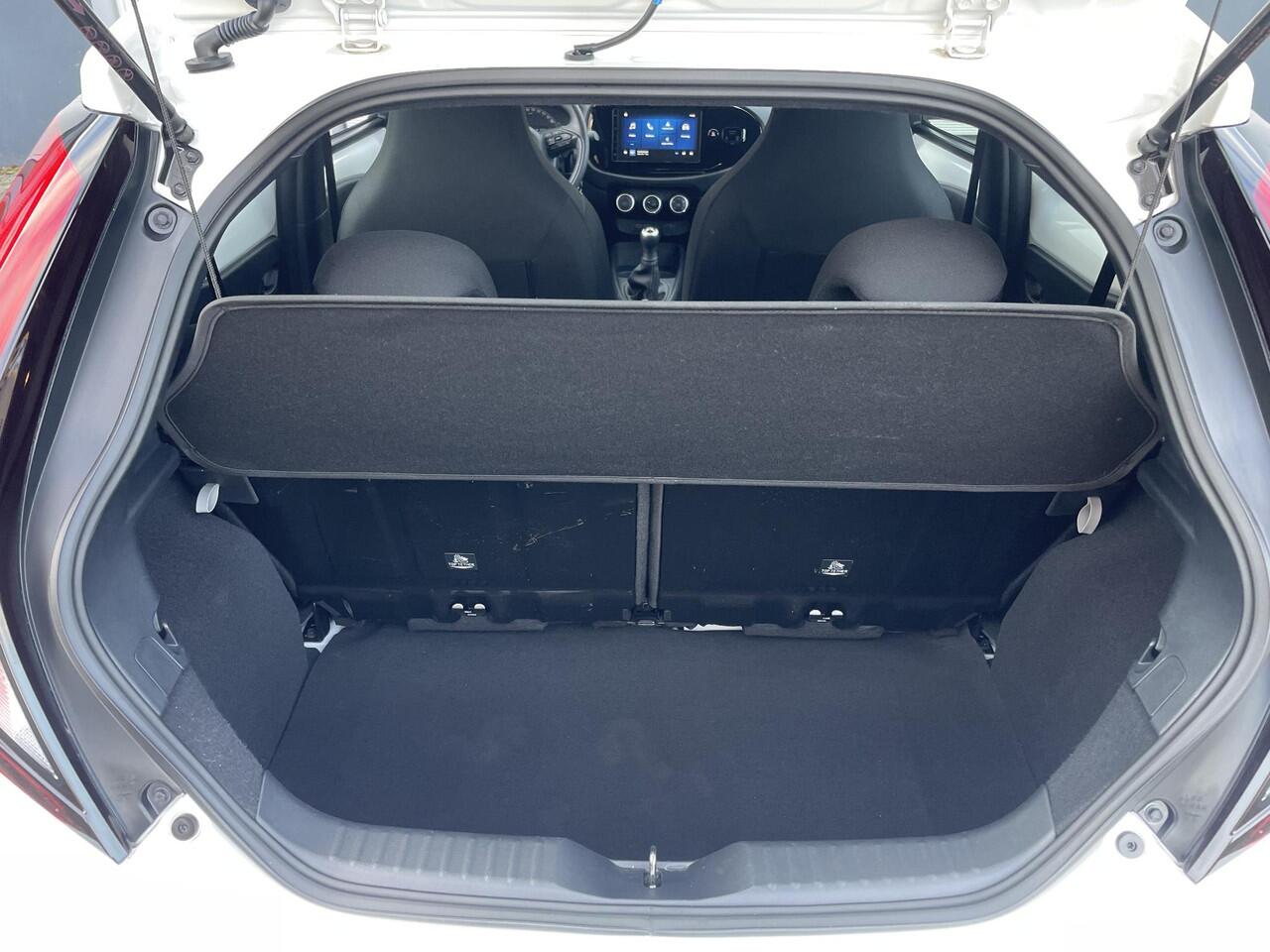 Toyota AYGO X 1.0 VVT-i MT Play