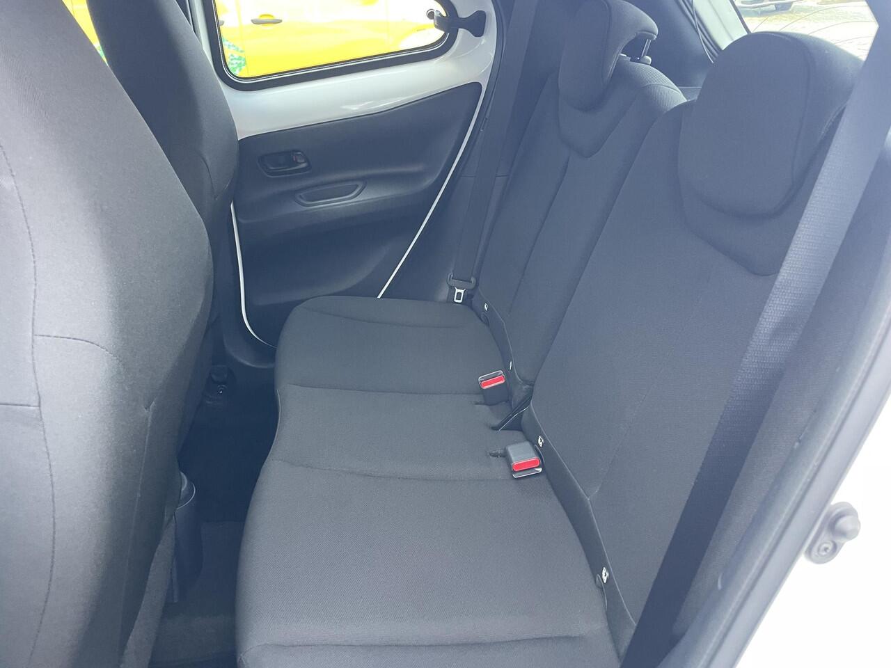 Toyota AYGO X 1.0 VVT-i MT Play