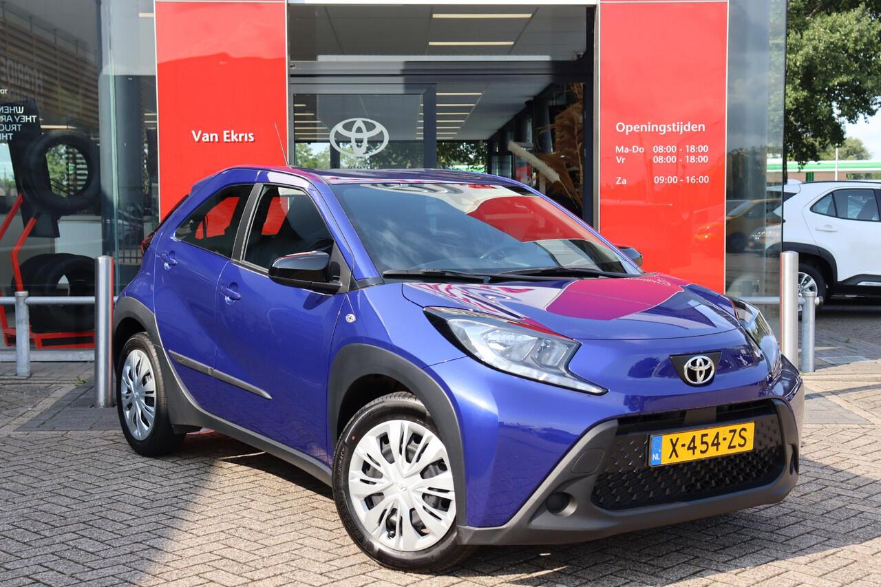 Toyota AYGO X 1.0 VVT-i MT Play, Camera