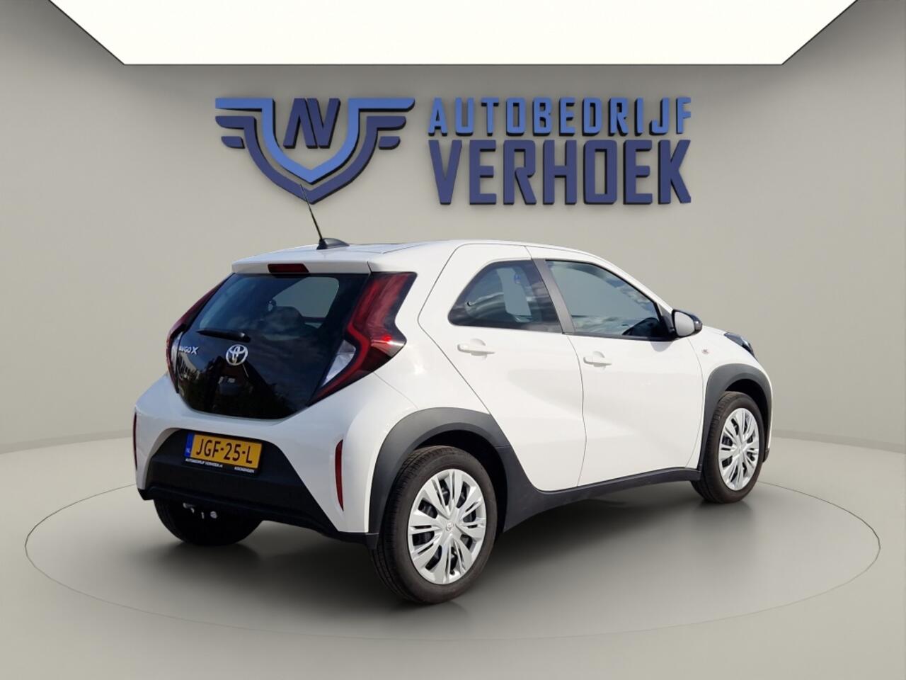 Toyota AYGO 1.0 VVT-i S-CVT Play Automaat - Groot Multimedia scherm