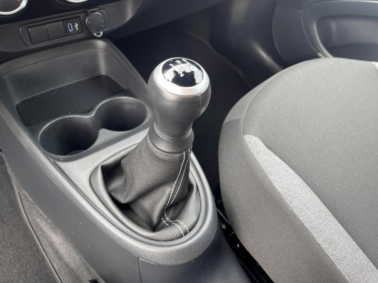 Toyota AYGO 1.0 VVT-i MT Play