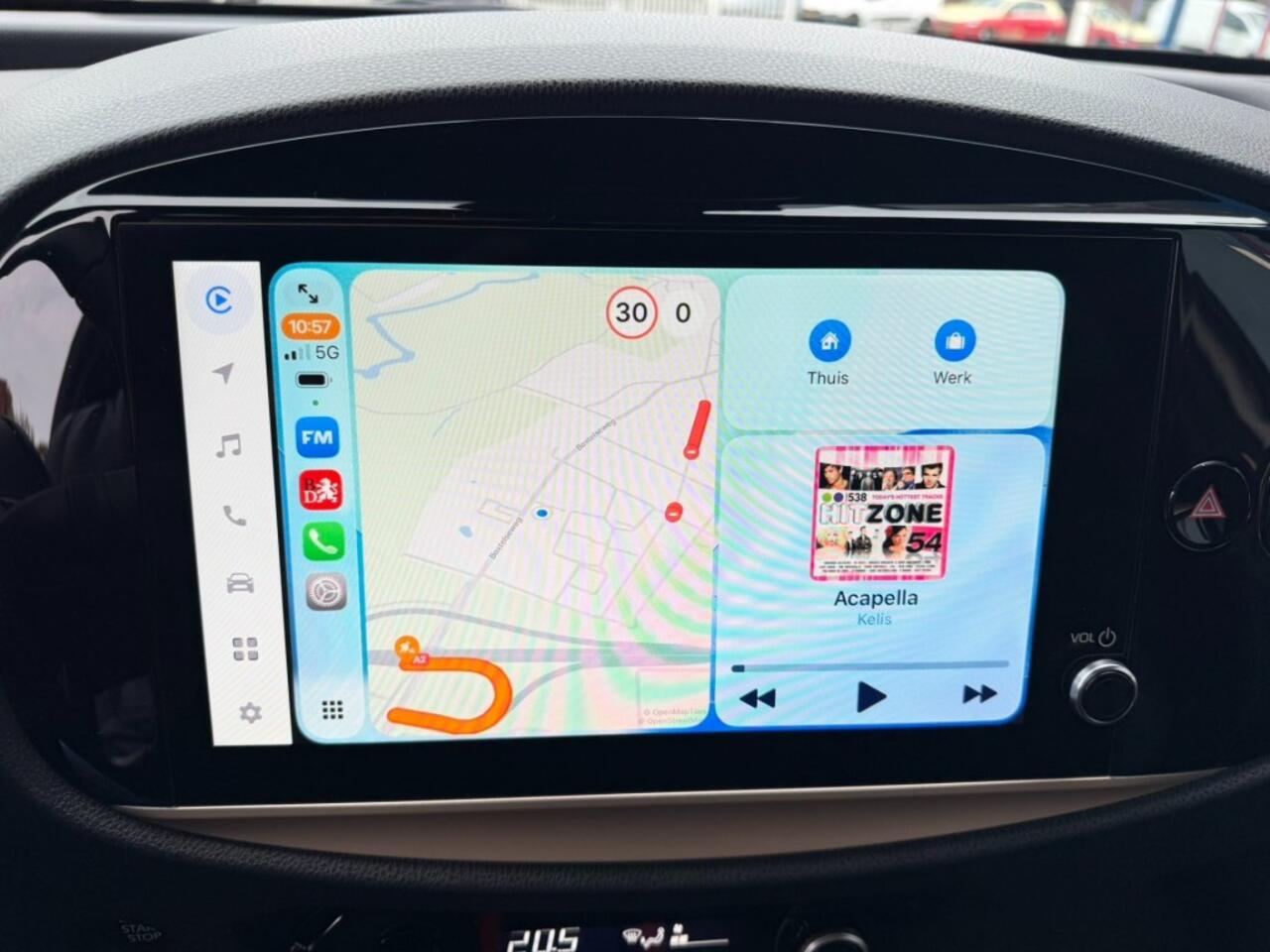 Toyota AYGO 1.0 Automaat JBL Navi Carplay Camera Led Airco(ECC)