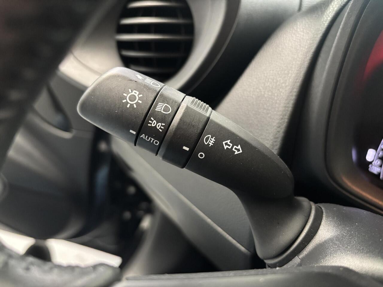 Toyota AYGO X 1.0 VVT-i MT Play SLEHCHTS 40.546KM, APPLE CARPLAY/ANDROID AUTO!!