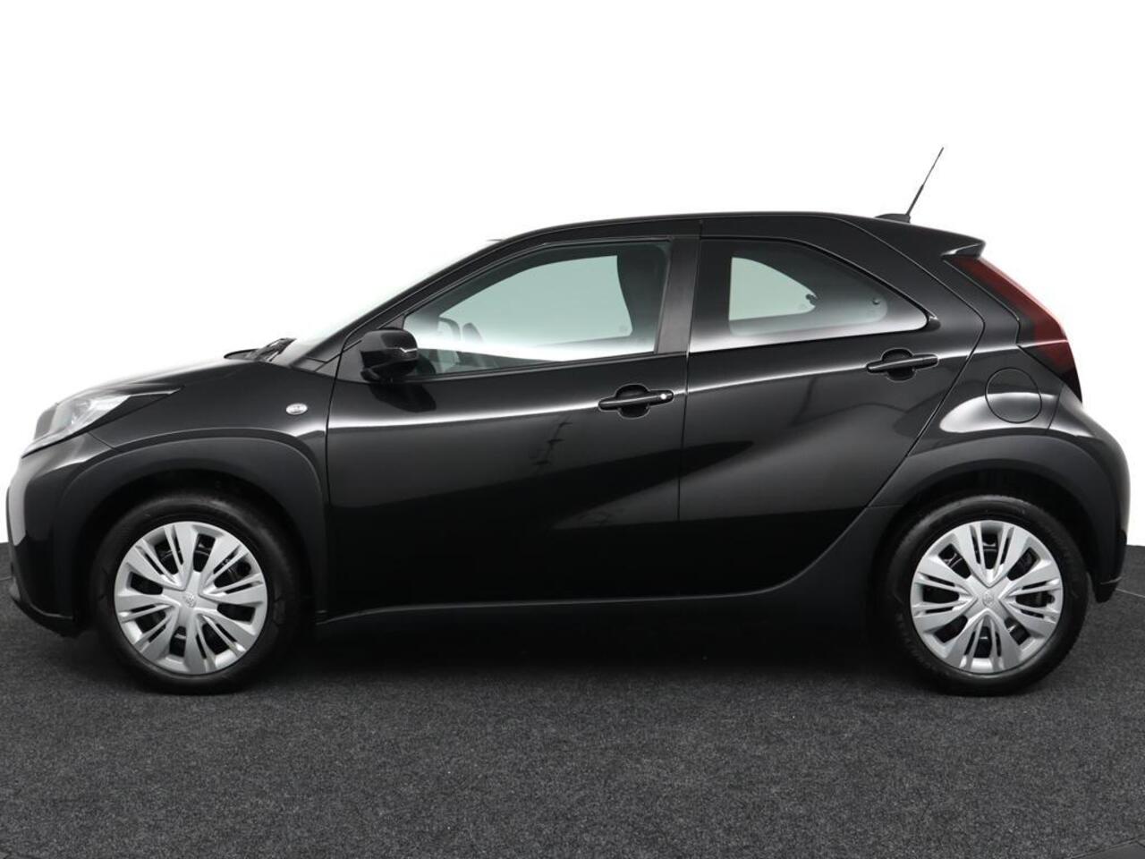 Toyota AYGO X 1.0 VVT-i MT Play | Apple Carplay/Android Auto | Airco | Parkeercamera | Adaptieve Cruise-Control |