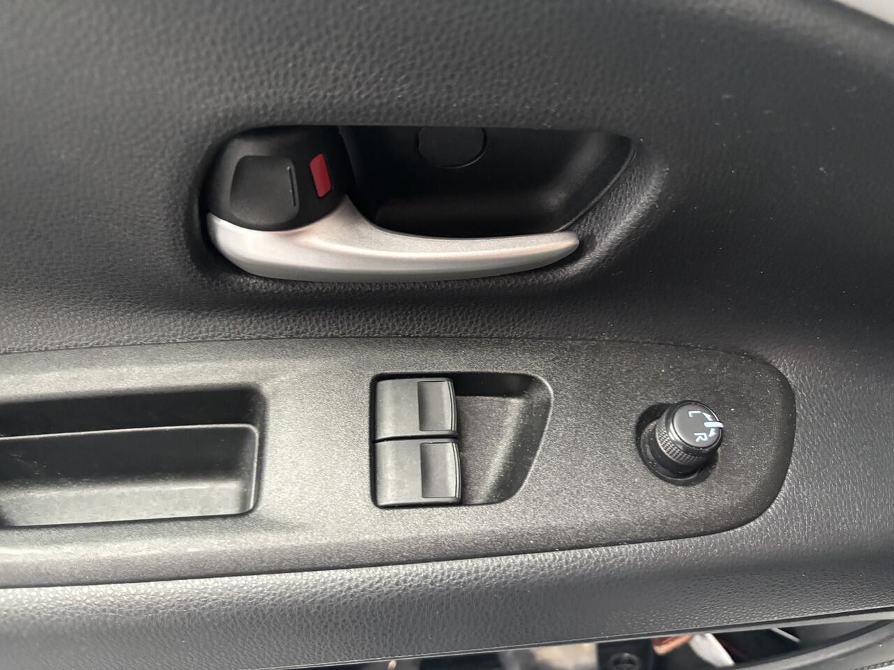 Toyota AYGO X 1.0 VVT-i MT Play APPLE CARPLAY/ANDROID AUTO, SLECHTS 54.664KM!!!