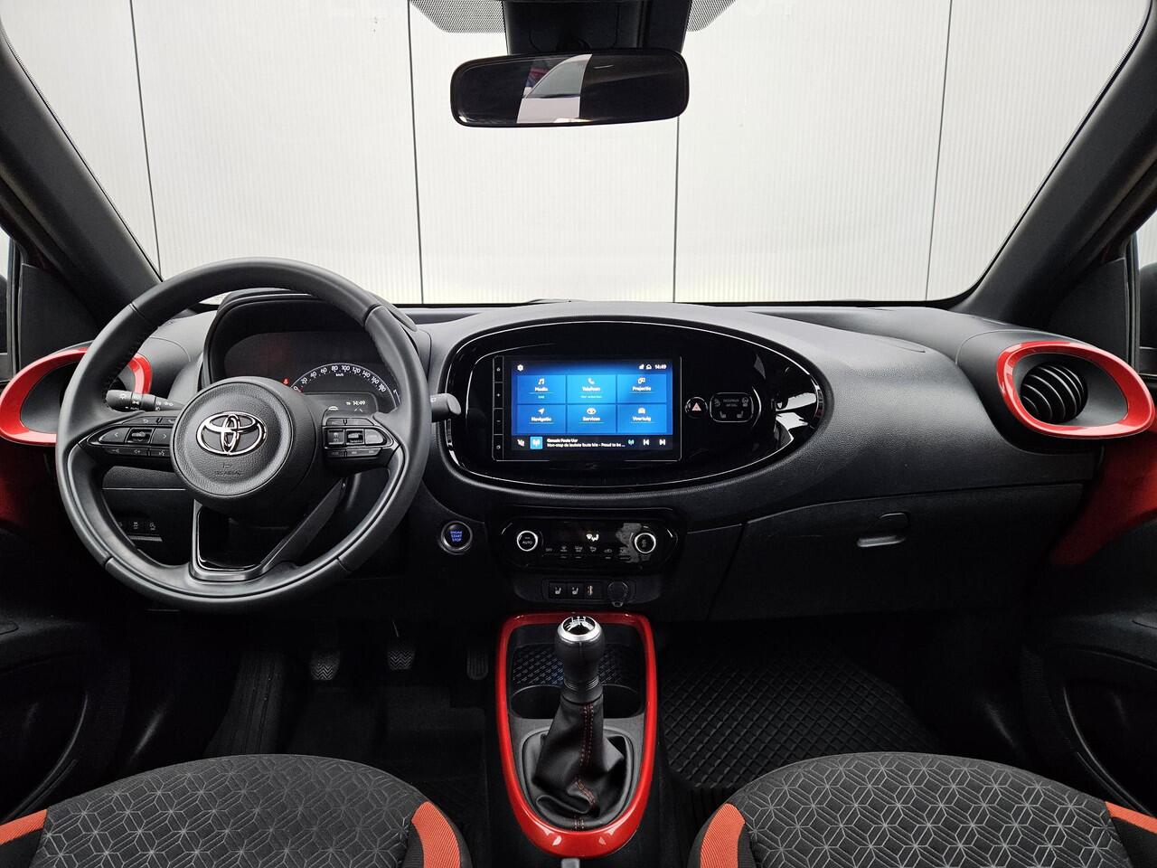 Toyota AYGO X 1.0 VVT-i MT Premium Special | Parkeersensoren rondom | Full map Navigatie | Keyless/Smart entry |