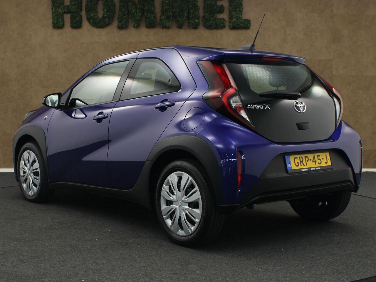 Toyota AYGO X 1.0 VVT-i MT Play - ORIGINEEL NEDERLANDSE AUTO - AFKOMSTIG VAN 1E EIGENAAR - CAMERA - AIRCO - BLUETOOTH - APPLE CARPLAY/ ANDROID AUTO - ADAPTIEVE CRUISE CONTROL - DAB AUDIO -