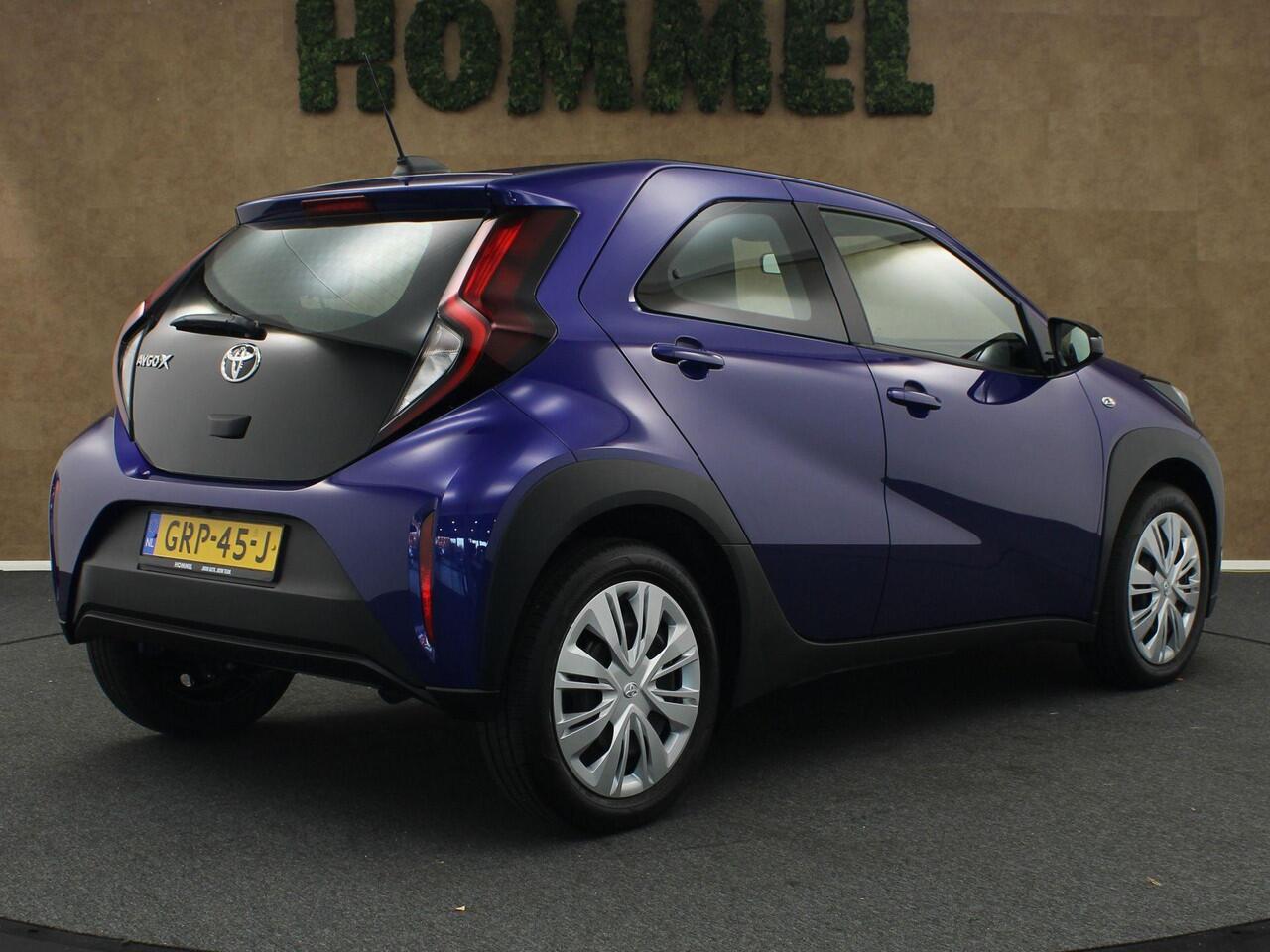 Toyota AYGO X 1.0 VVT-i MT Play - ORIGINEEL NEDERLANDSE AUTO - AFKOMSTIG VAN 1E EIGENAAR - CAMERA - AIRCO - BLUETOOTH - APPLE CARPLAY/ ANDROID AUTO - ADAPTIEVE CRUISE CONTROL - DAB AUDIO -