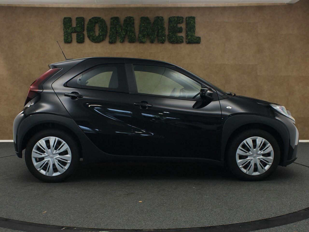 Toyota AYGO X 1.0 VVT-i MT Play - ORIGINEEL NEDERLANDSE AUTO - APPLE CARPLAY/ ANDROID AUTO - ADAPTIVE CRUISE CONTROL - ACHTERUITRIJ CAMERA - AFKOMSTIG VAN DE EERSTE EIGENAAR - DAB RADIO