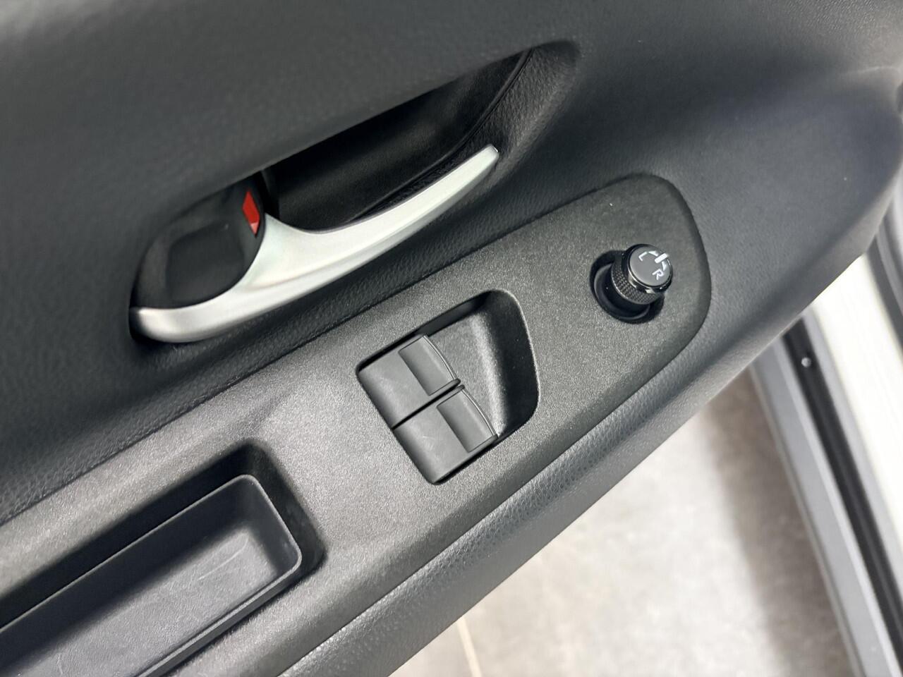 Toyota AYGO X 1.0 VVT-i MT Play