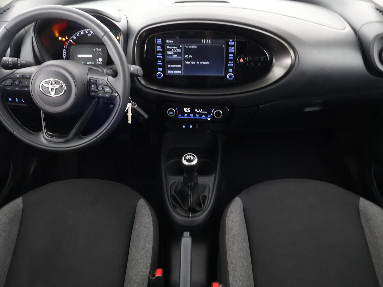 Toyota AYGO X 1.0 VVT-i MT First | Stoelverwarming | Apple Carplay & AndroidAUTO | Climate Control |