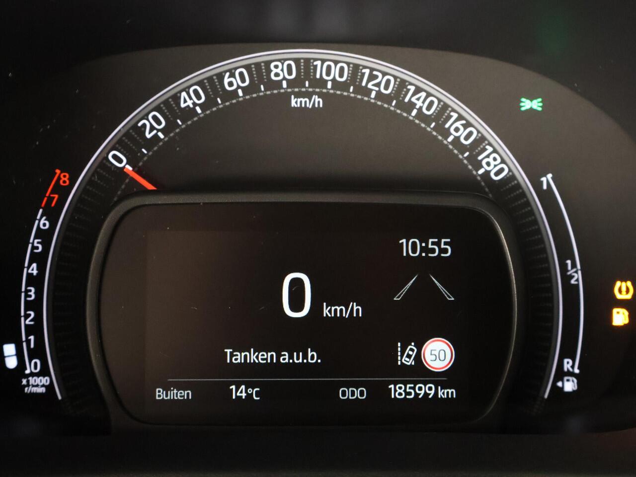 Toyota AYGO X 1.0 VVT-i MT Play | Apple Carplay & Android Auto | Adaptive Cruise Control | Cruise control