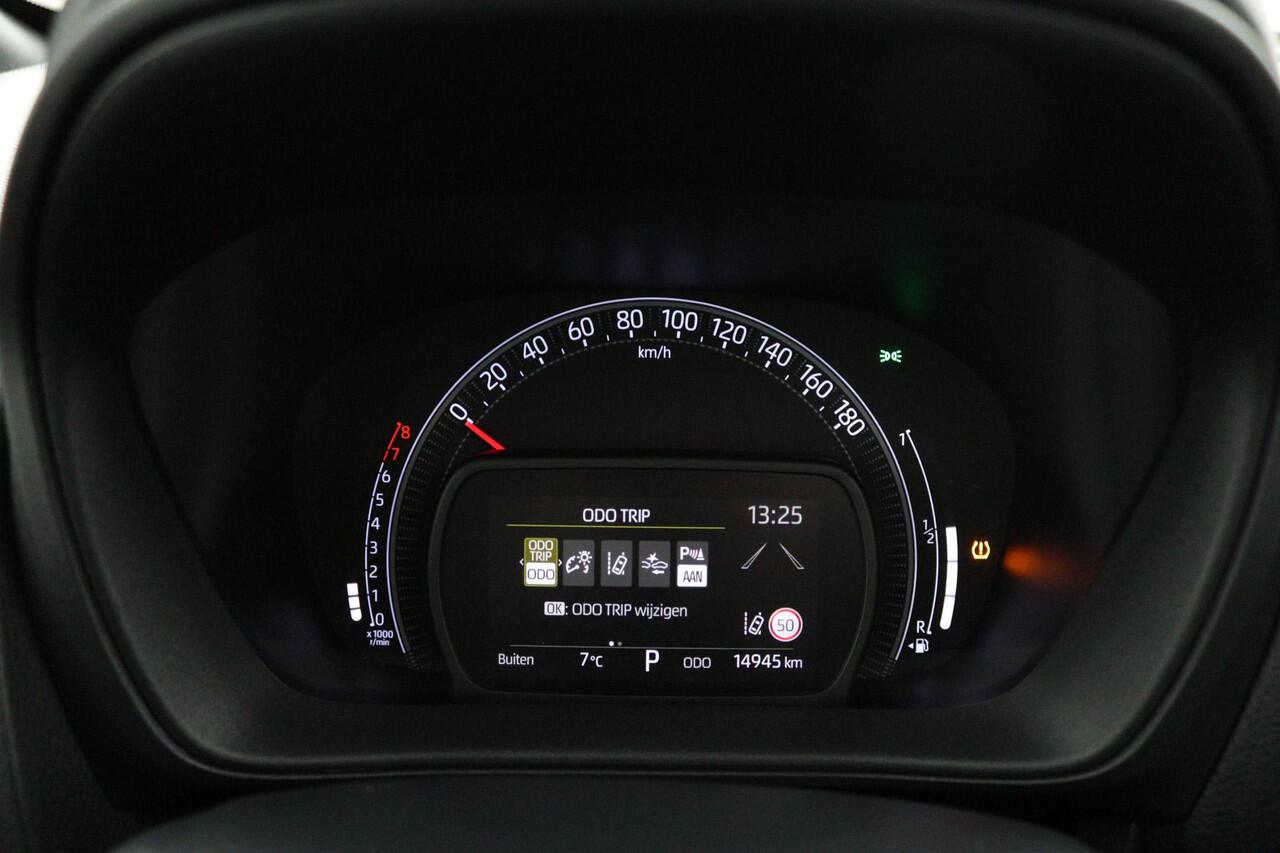 Toyota AYGO X 1.0 VVT-i S-CVT Premium | Automaat | Cabrio dak | Leer-stof bekleding | Stoelverwarming |