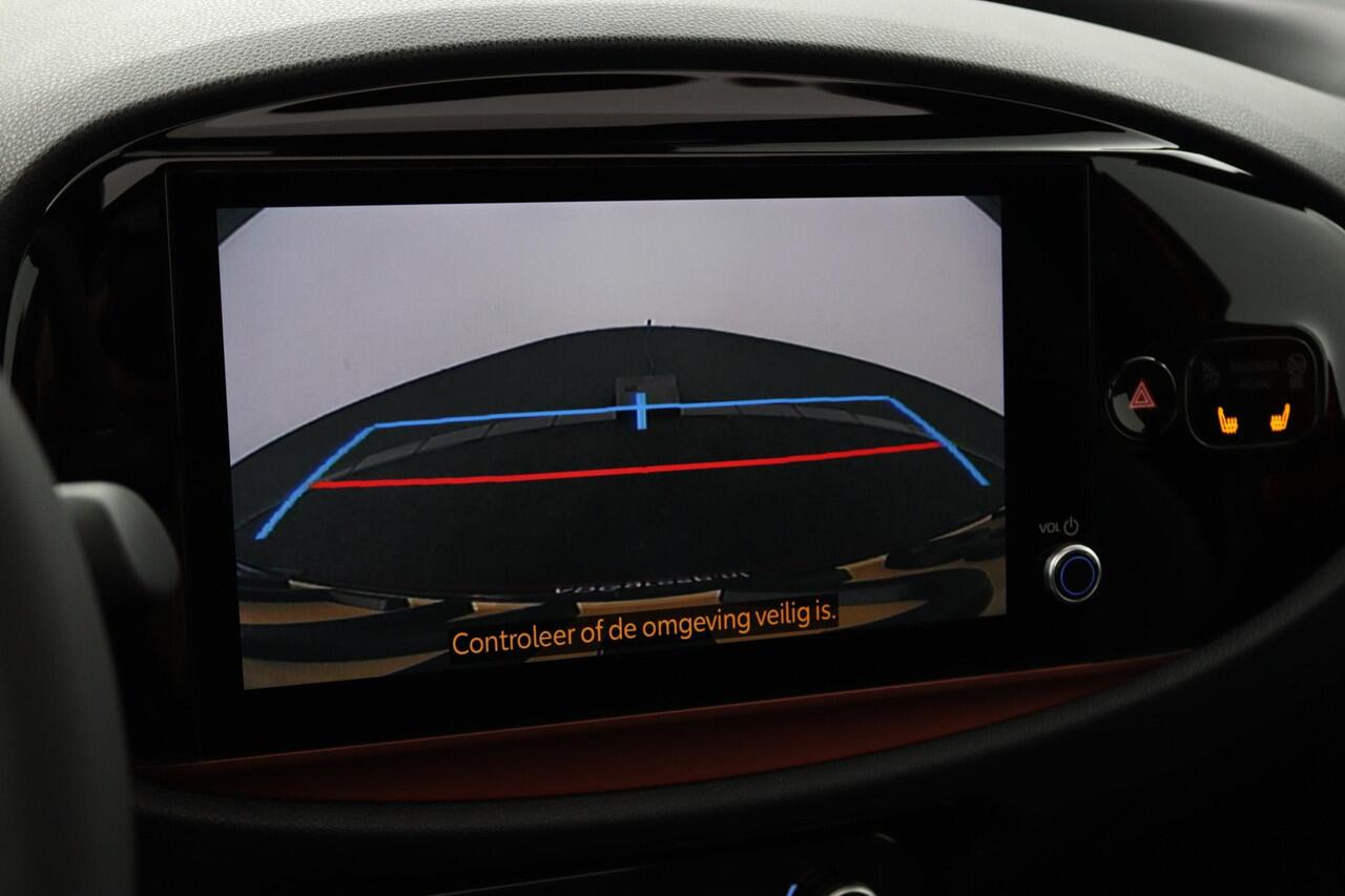 Toyota AYGO X 1.0 VVT-i S-CVT Premium | Automaat | Cabrio dak | Leer-stof bekleding | Stoelverwarming |