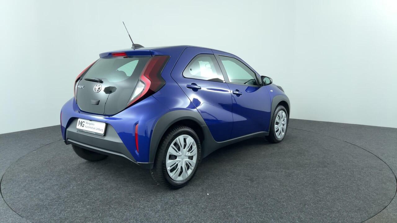 Toyota AYGO X 1.0 VVT-i MT Play
