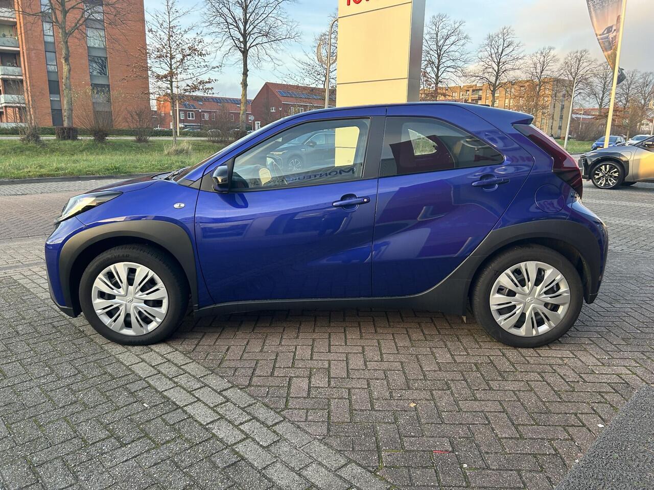 Toyota AYGO X 1.0 VVT-i MT Play