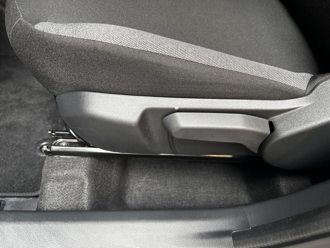 Toyota AYGO X 1.0 VVT-i MT Play