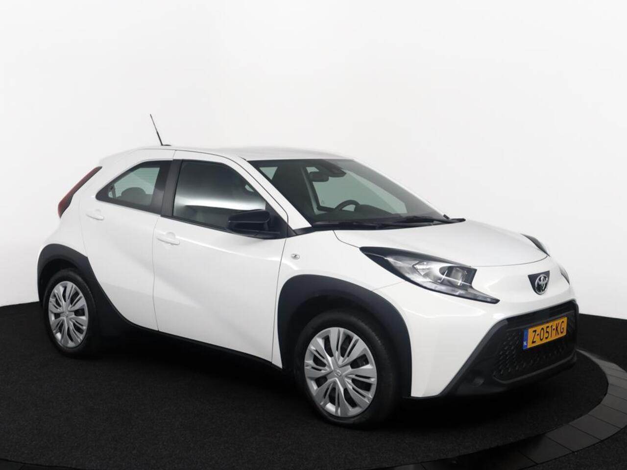 Toyota AYGO X 1.0 VVT-i MT Play | Apple carplay & Android Auto | Airconditioning | Achteruitrijcamera |