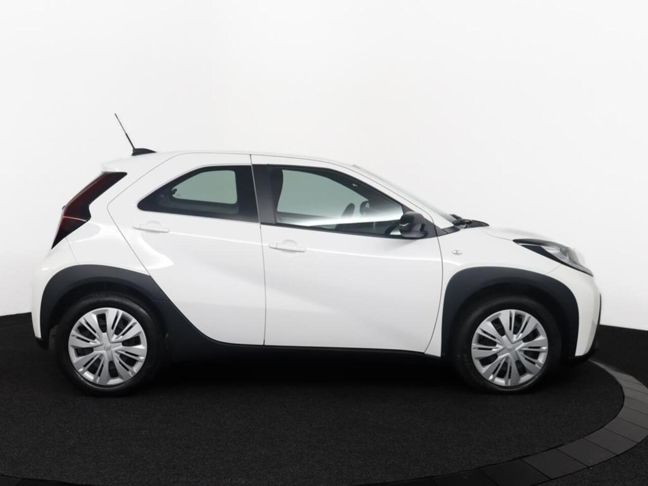 Toyota AYGO X 1.0 VVT-i MT Play | Apple carplay & Android Auto | Airconditioning | Achteruitrijcamera |