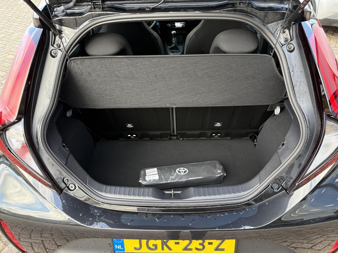 Toyota AYGO X 1.0 VVT-i MT Business