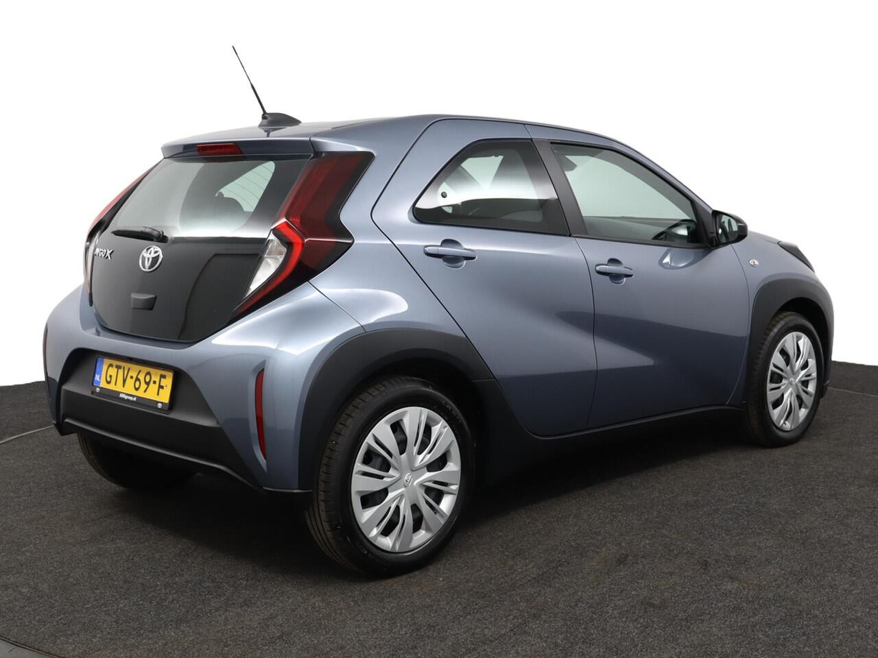 Toyota AYGO X 1.0 VVT-i MT Play | Airco | Adaptieve Cruise Control | Achteruitrijcamera | Apple Carplay | Android Auto |