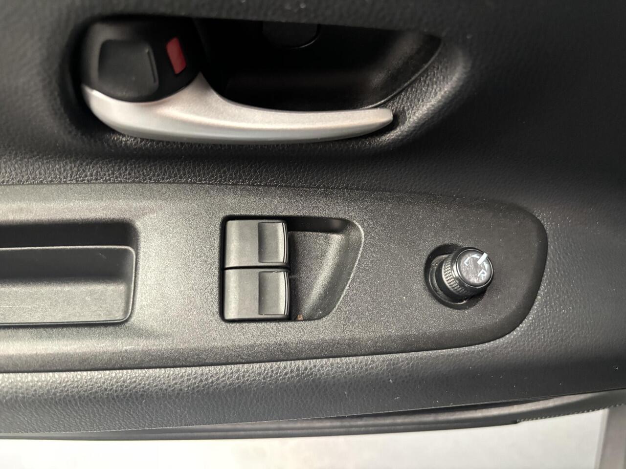 Toyota AYGO X 1.0 VVT-i MT Play SLEHCHTS 40.546KM, APPLE CARPLAY/ANDROID AUTO!!