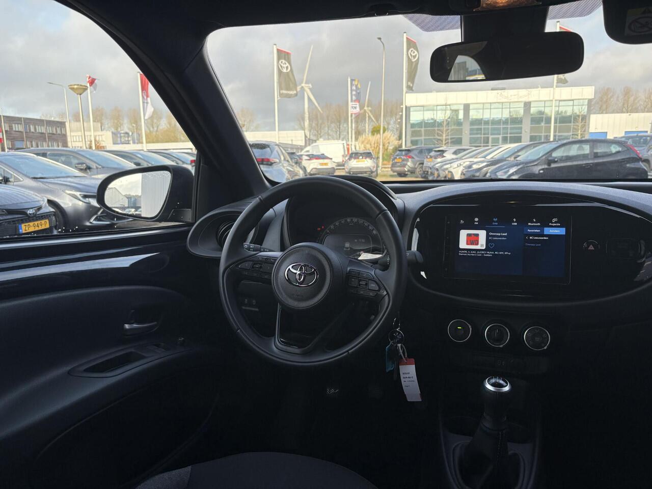 Toyota AYGO X 1.0 VVT-i MT Play