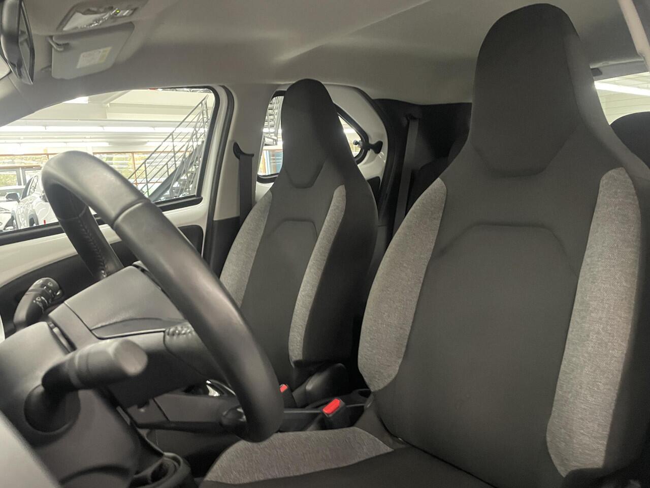 Toyota AYGO X 1.0 VVT-i MT Play