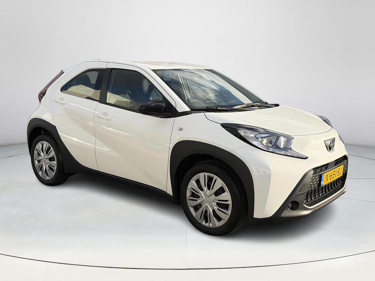 Toyota AYGO X 1.0 VVT-i MT Play