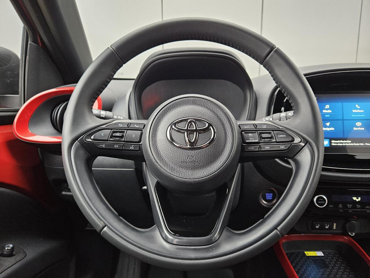 Toyota AYGO X 1.0 VVT-i MT Premium Special | Parkeersensoren rondom | Full map Navigatie | Keyless/Smart entry |