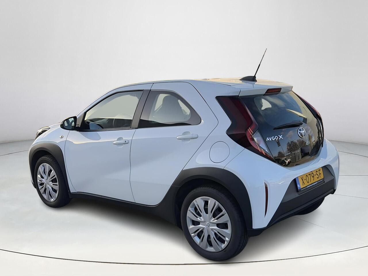 Toyota AYGO X 1.0 VVT-i MT Play