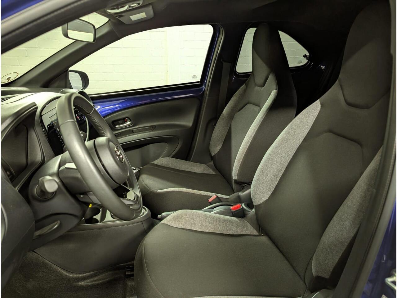 Toyota AYGO X 1.0 VVT-i MT first! All in prijs!