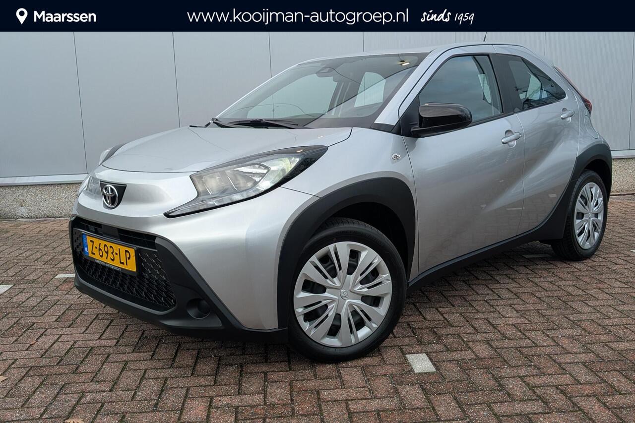 Toyota AYGO X 1.0 VVT-i MT Play Apple Carplay | Metallic lak | Achteruitrijcamera