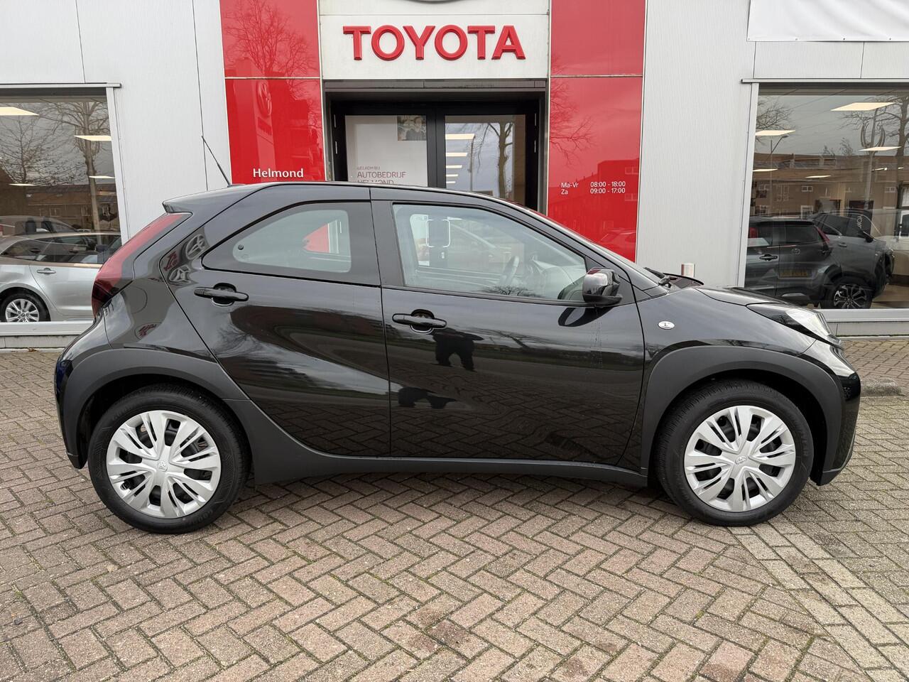 Toyota AYGO X 1.0 VVT-i MT Play Achteruitrij camera | Navigatie Apple CarPlay/Android Auto | Dealer onderhouden | Lage KM stand |