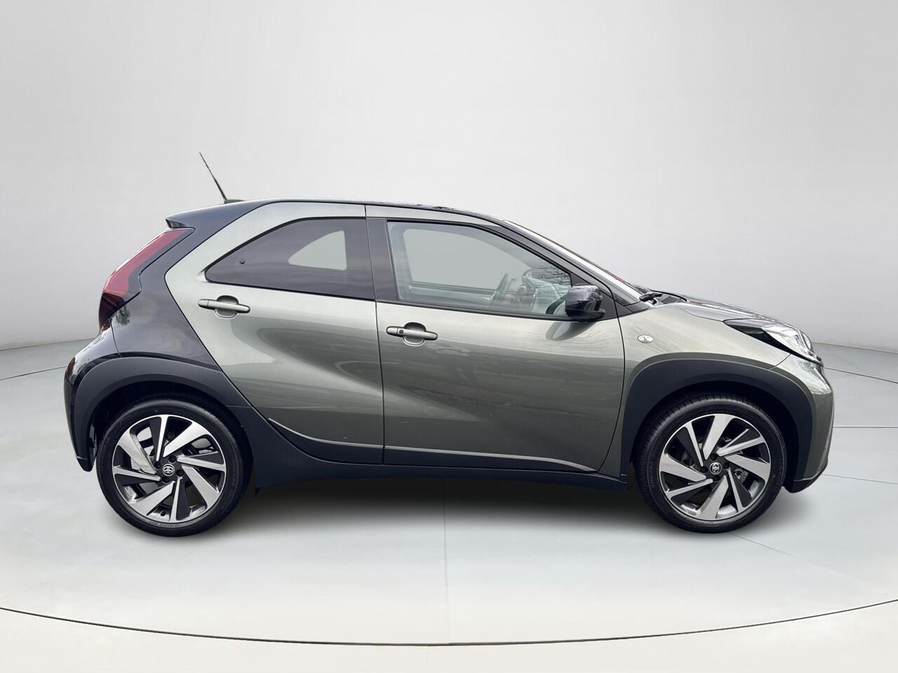 Toyota AYGO X 1.0 VVT-i S-CVT Premium | 06-10141018 Voor meer informatie