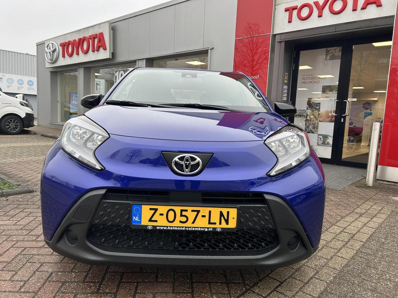 Toyota AYGO X 1.0 VVT-i MT Play Navigatie Apple CarPlay/Android Auto | Achteruitrij camera | Adaptieve cruise control | Dealer onderhouden |