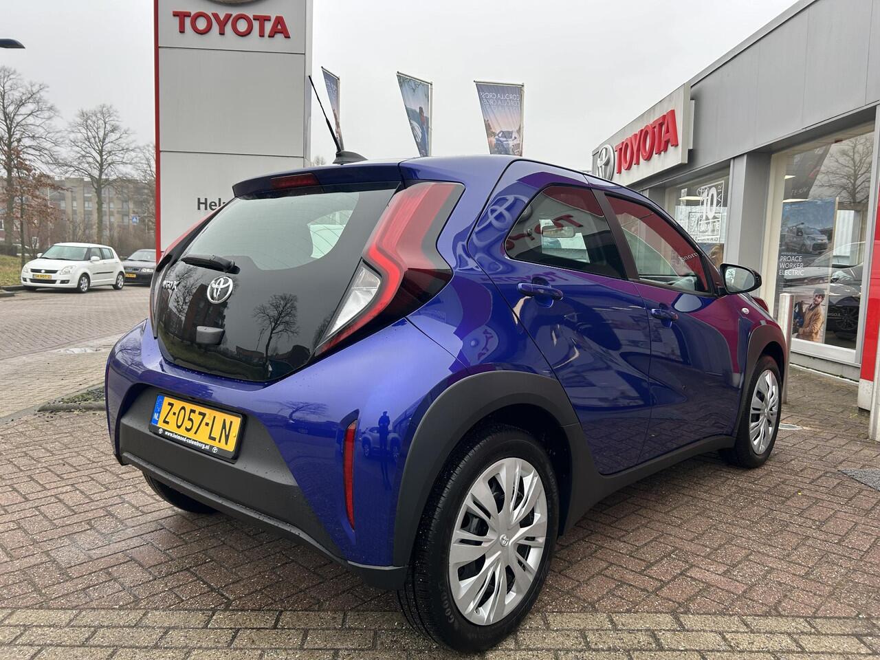 Toyota AYGO X 1.0 VVT-i MT Play Navigatie Apple CarPlay/Android Auto | Achteruitrij camera | Adaptieve cruise control | Dealer onderhouden |