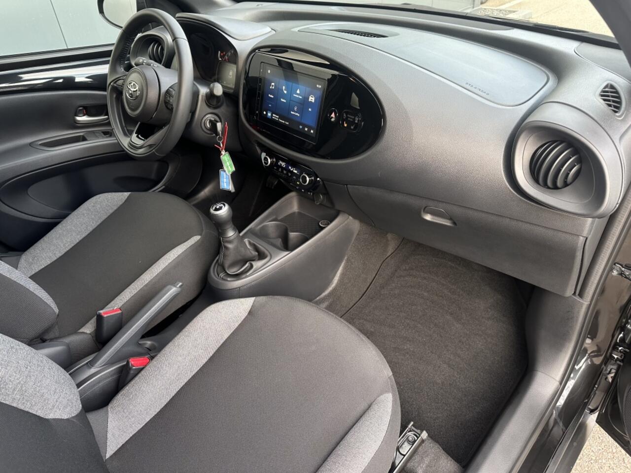 Toyota AYGO X 1.0 VVT-i MT First / Carplay / Camera / Stoelverwarming