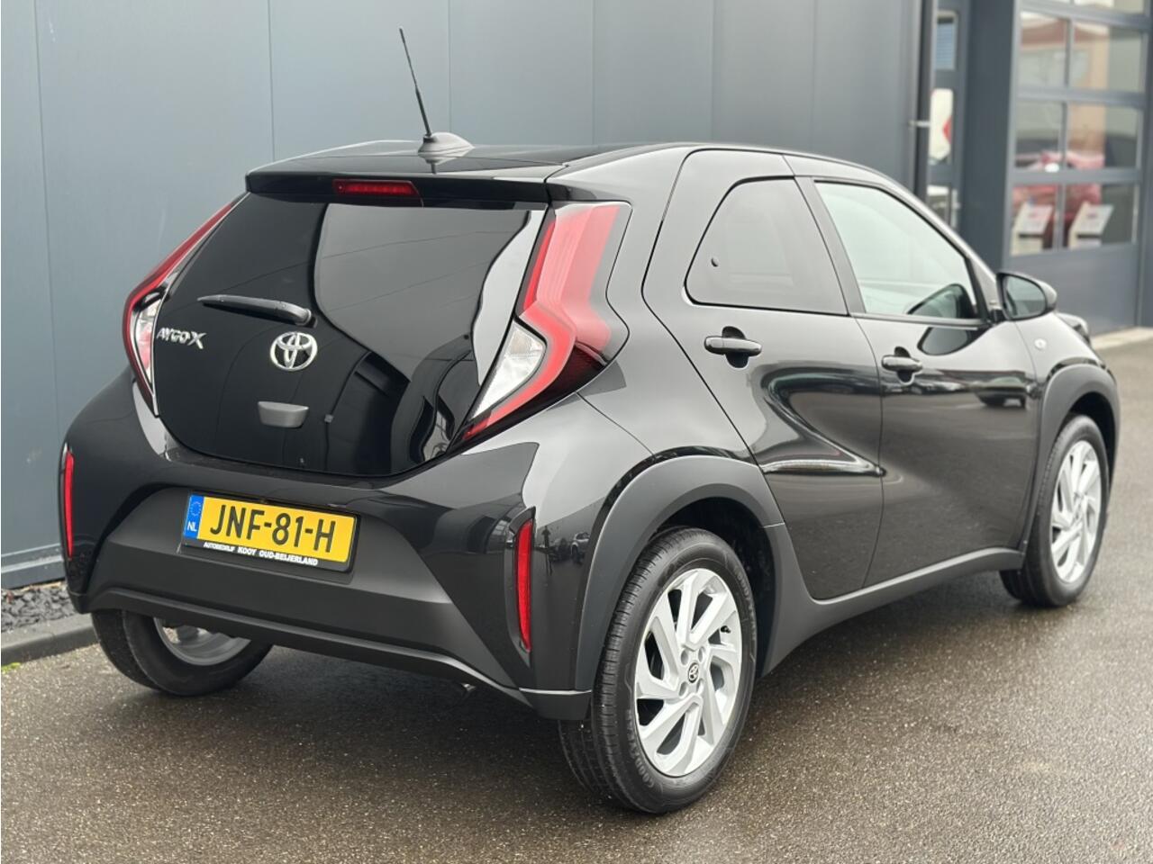 Toyota AYGO X 1.0 VVT-i MT First / Carplay / Camera / Stoelverwarming