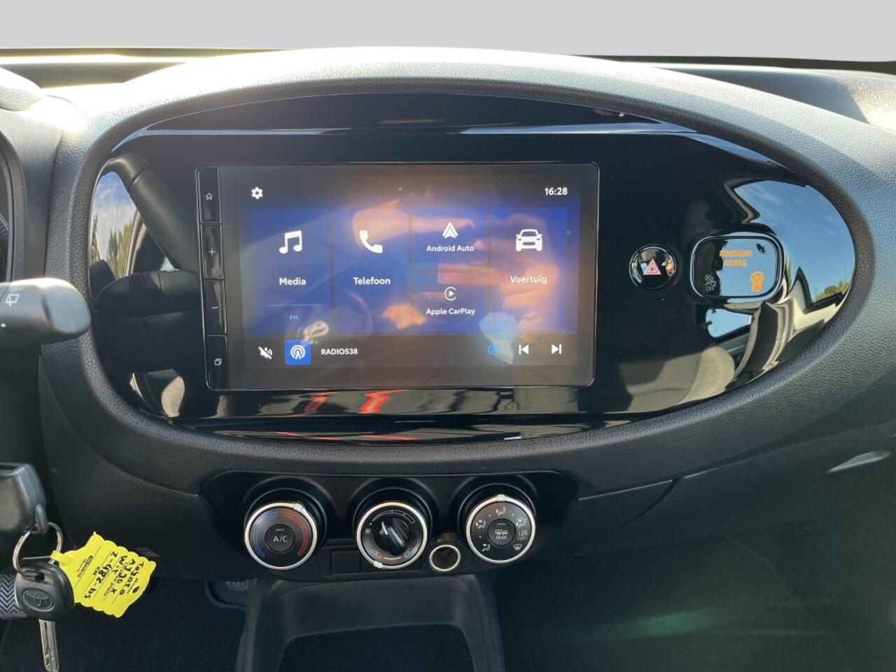 Toyota AYGO X 1.0 VVT-i Play, optioneel: Ramaker Black Edition, ¤2.000.-