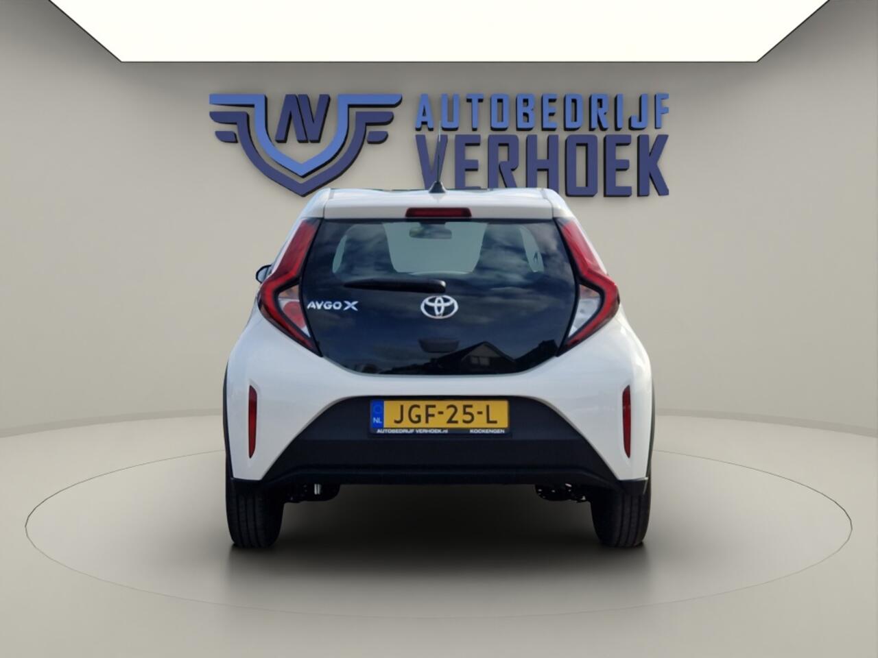 Toyota AYGO X 1.0 VVT-i S-CVT Play Automaat - Groot Multimedia scherm