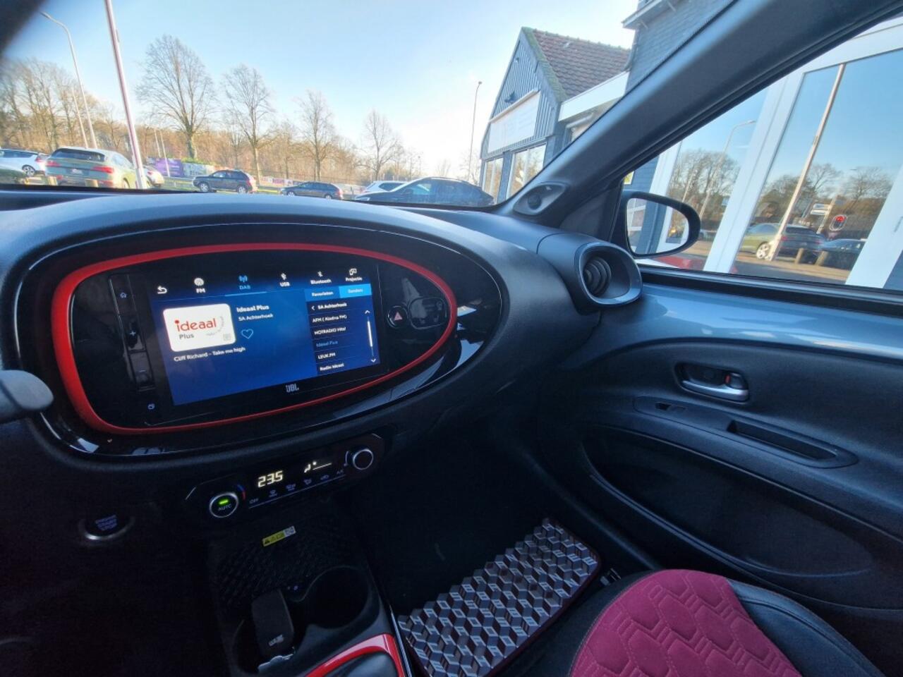 Toyota AYGO 1.0 VVT-I S-CVT Undercover!! Autom. Camera Leder ADCR JBL Sound Nw!