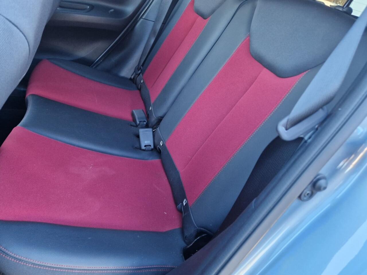 Toyota AYGO 1.0 VVT-I S-CVT Undercover!! Autom. Camera Leder ADCR JBL Sound Nw!