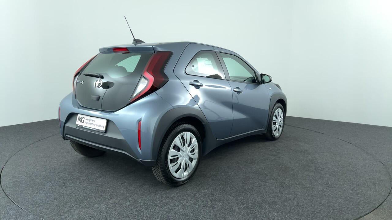 Toyota AYGO X 1.0 VVT-i MT Play