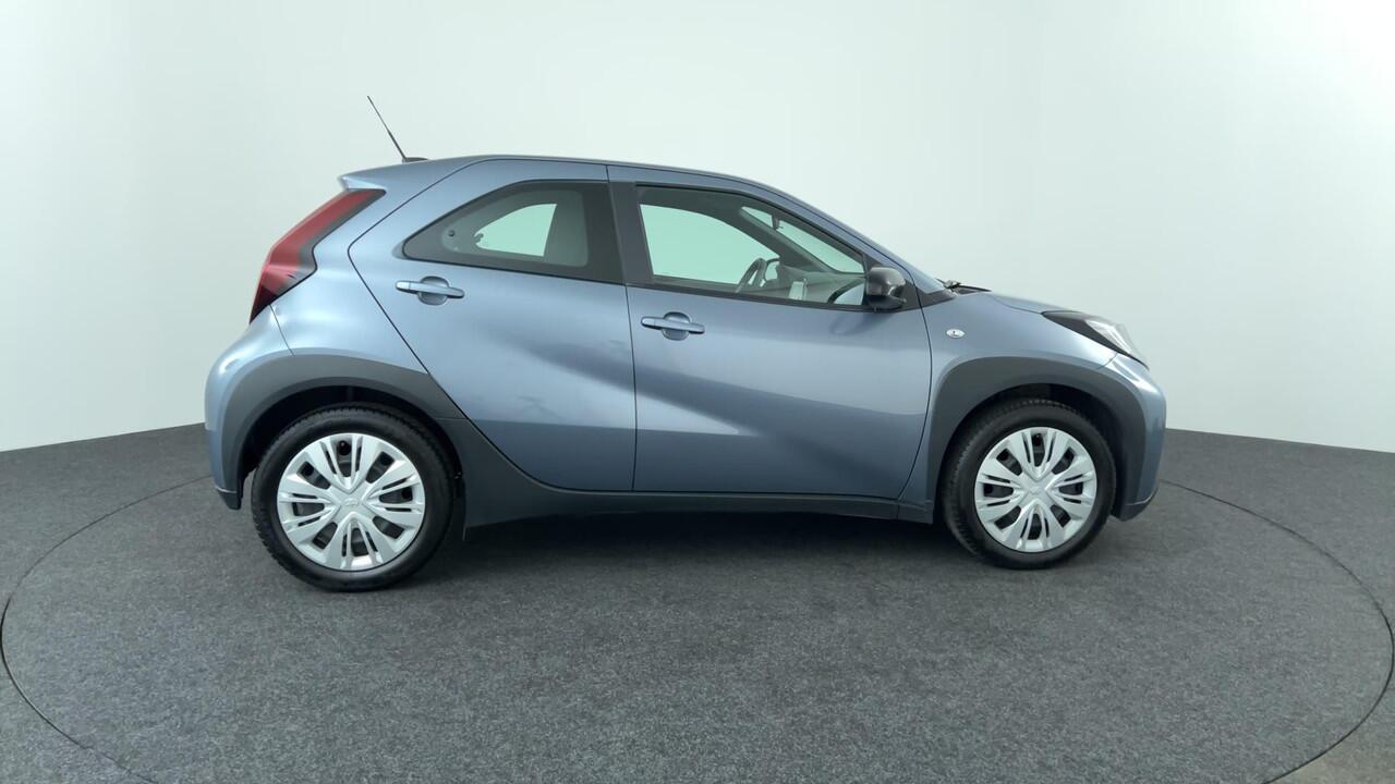 Toyota AYGO X 1.0 VVT-i MT Play